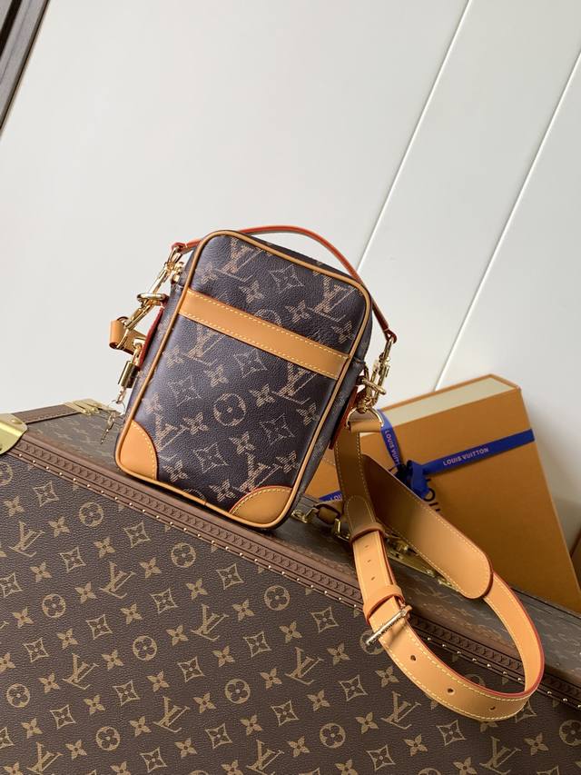 M14106 Full leather top original single variable chip 163C The Danube crossbody