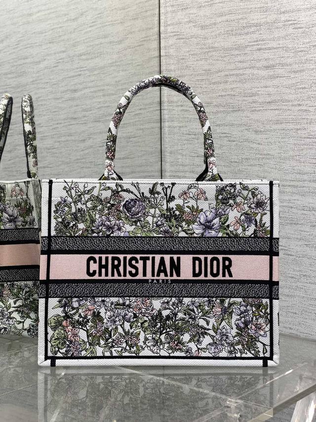 Medium size Tote latest spring and summer series, purple lotus embroidery patter