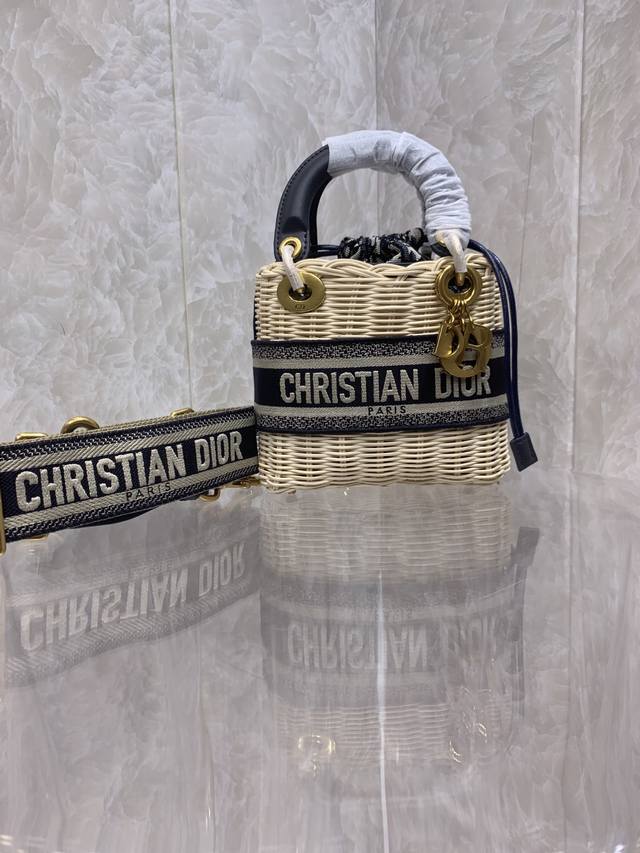 Dior Dior top imported original leather Lady Dior bag L three-grid bamboo basket