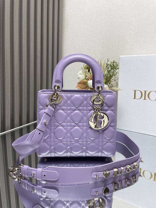 Genuine Lady Dio.R My Abc Purple Lambskin Four-grid Lambskin This bag embodies D