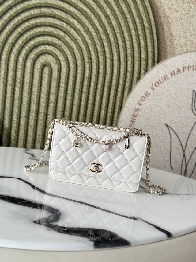 Original leather 2025 Spring and Summer Chanel understands the hearts of girls t