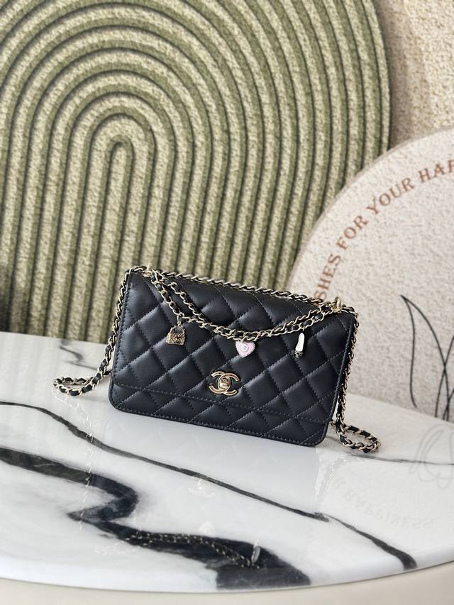 Original leather 2025 Spring and Summer Chanel understands the hearts of girls t