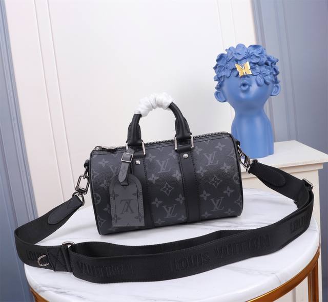Top original M46271 black flower pillow bag This Keepall 25 handbag is made of M