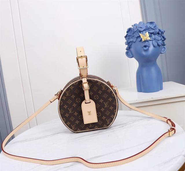 M43514 Monogram M43510 Yellow The classic Louis Vuitton hat box is transformed i