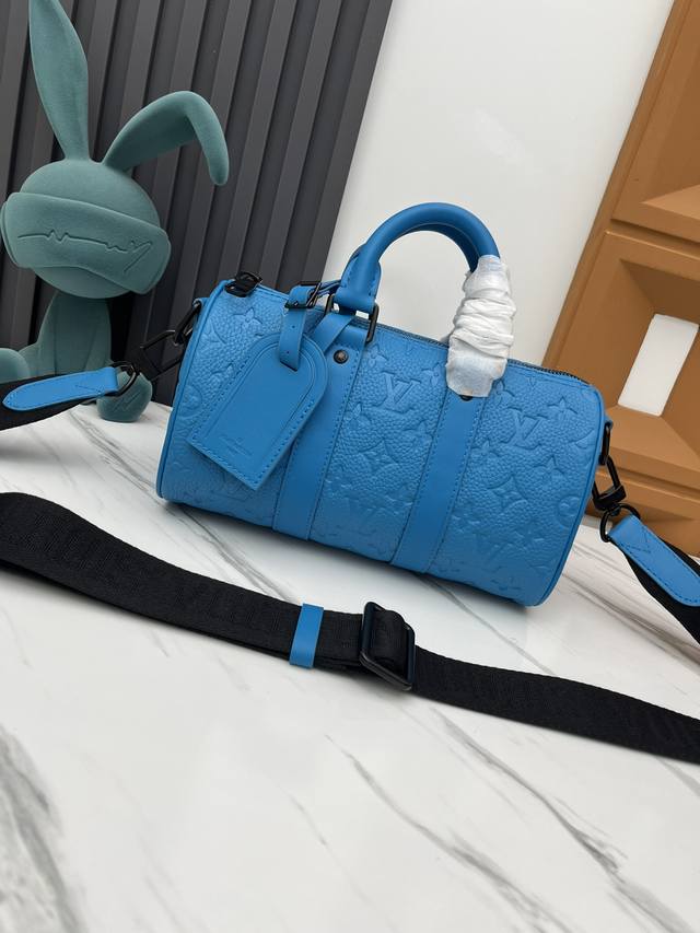 Dynamic chip Top original single home real shot M11996 Blue embossed Keepall ser