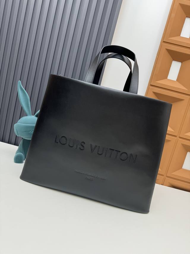Top original M24457 This medium Shopper handbag is inspired by the Louis Vuitton
