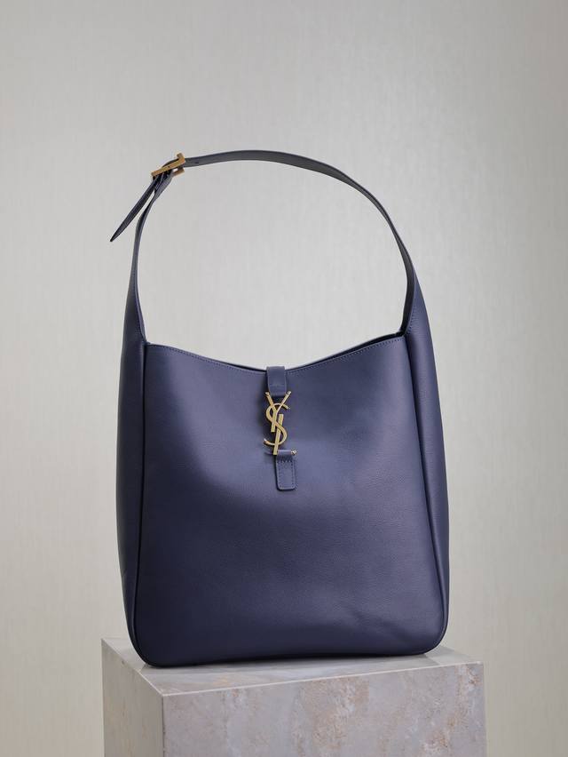 Blue Original leather without packaging Le 5A7_Large smooth leather soft handbag