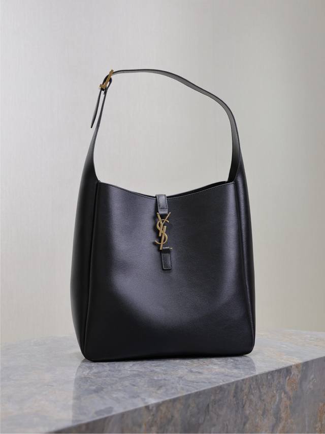 Black gold buckle Original Le 5A7_Large smooth leather soft handbag, large size,