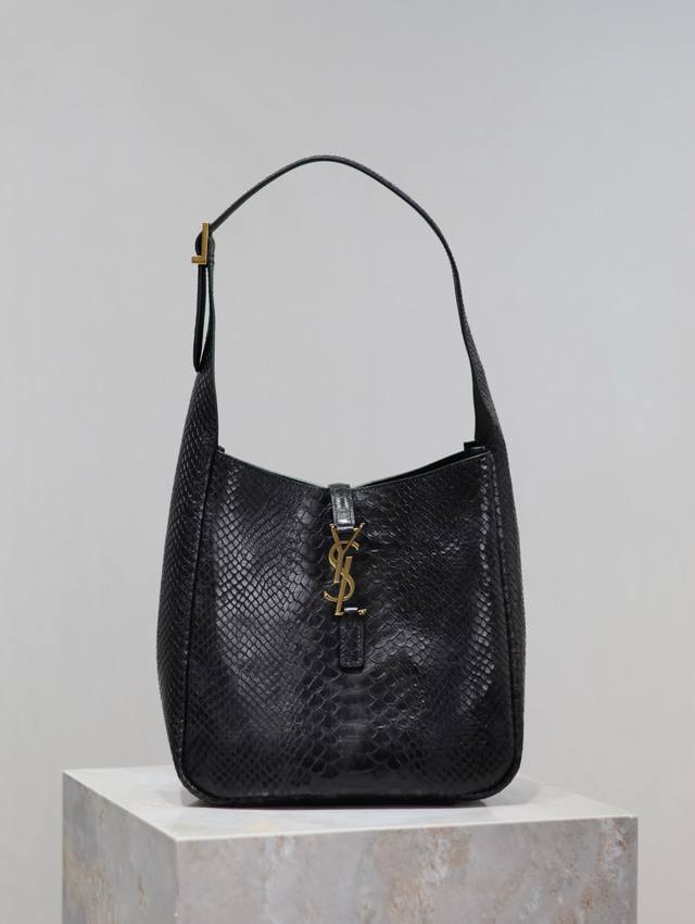 Black snakeskin Original leather without packaging Popular Le 5A7 underarm bag T