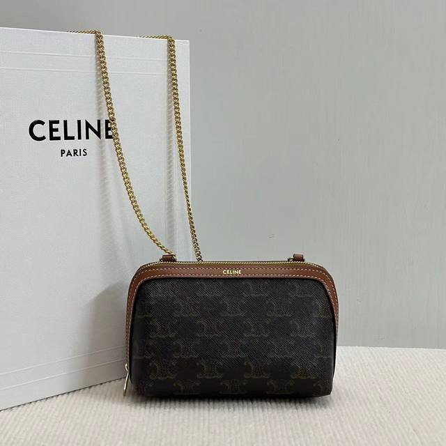 New Triomphe product of the season, mixed sheepskin chain bag with super fine go