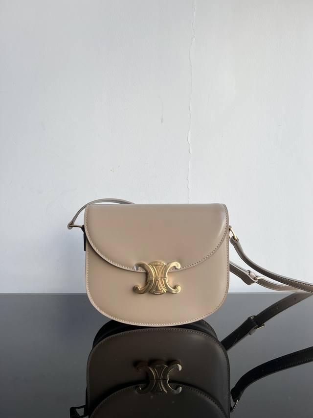 Original all-steel hardware Celine Teen Besace Triomphe logo printed cowhide lea