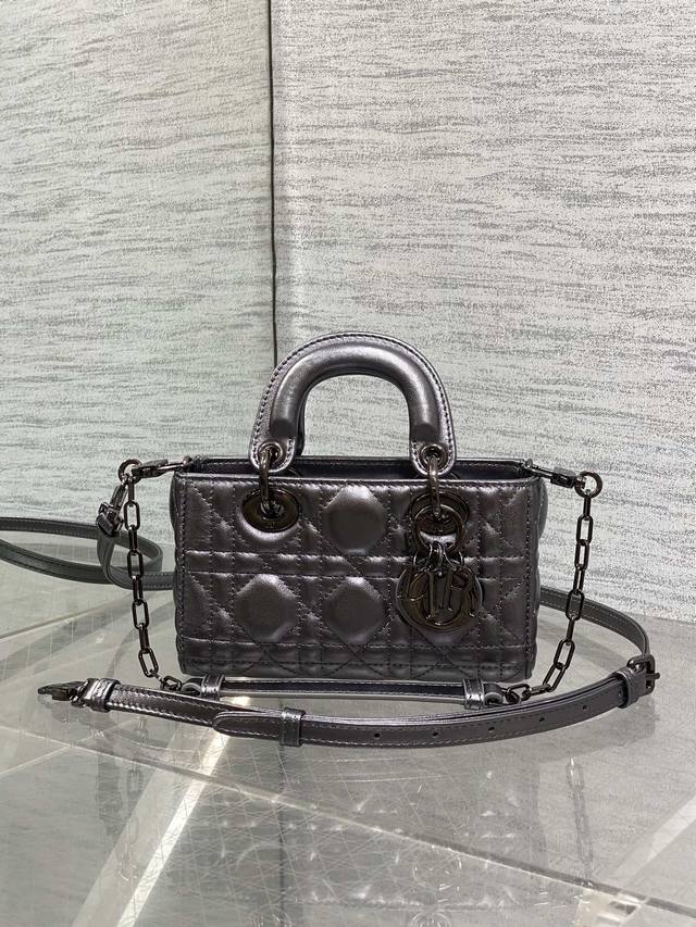 Original factory with full packaging Mini spot D-Joy Bag sheepskin style Fashion