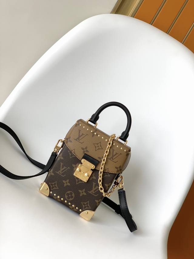 M82465 Top Original Camera Box Bags are made of Monogram and Monogram Reverse ca