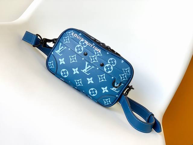 Top-grade original M82801 Blue flower leather shoulder strap Nano Alpha handbag