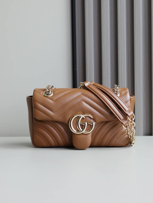 New arrival The iconic Gg Marmont collection features double G-shaped accessorie