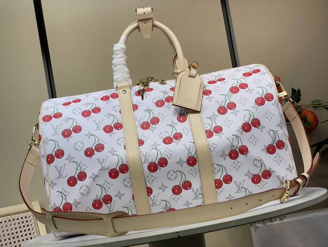 Exclusive photo of the original replica Keepall Bandouli