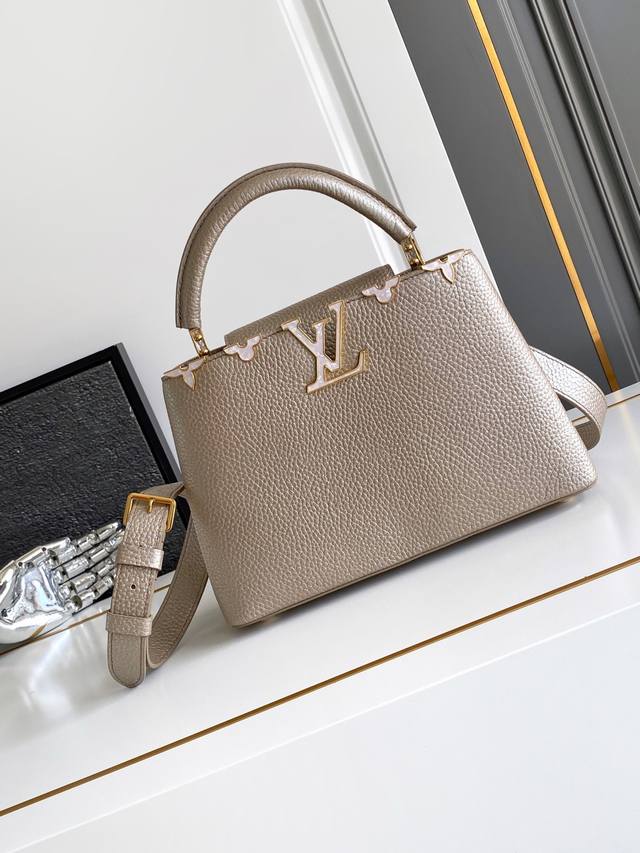 dynamic chip, special purchase, M25404 gold Detailed features: 27 x 18 x 9 cm le