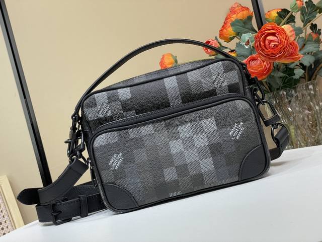 Top original replica exclusive real shot Nil messenger bag M14988 black plaid mo