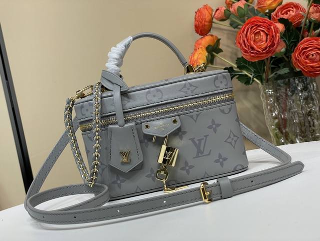 Top original replica exclusive real shot Vanity Chain Pouch handbag M47125 12427