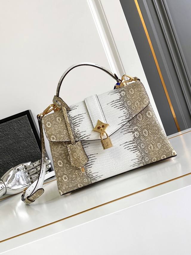 dynamic chip, premium original leather, M87095 gold-plated Size: 27