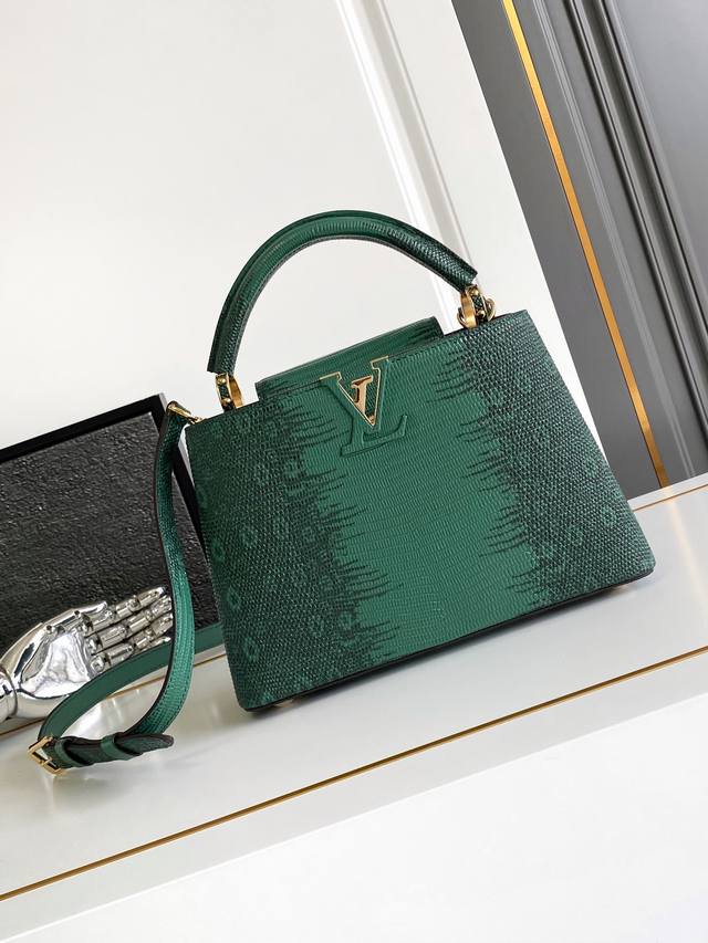 dynamic chip, special purchase, M98177 lizard green Detailed features: 27 x 18 x