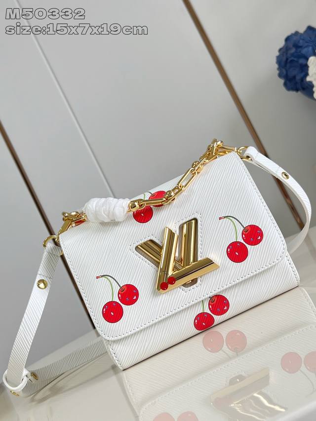 Factory Price P Top Original M50332 Cherry M13239 This Twist Small Handbag is fr