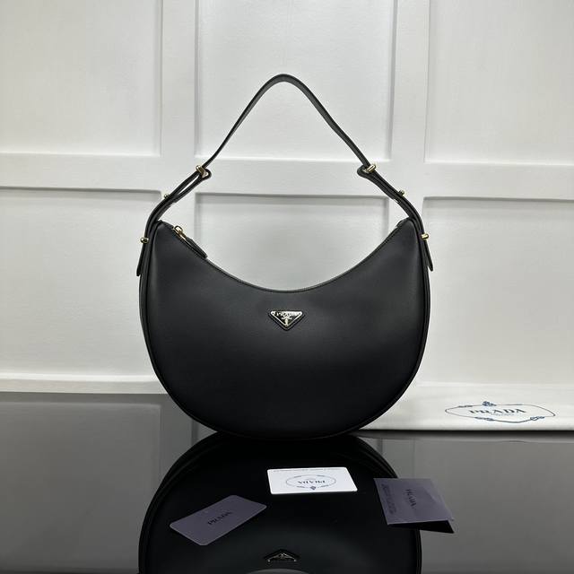 Prada new counter quality, top-grade original leather, original hardware, real s
