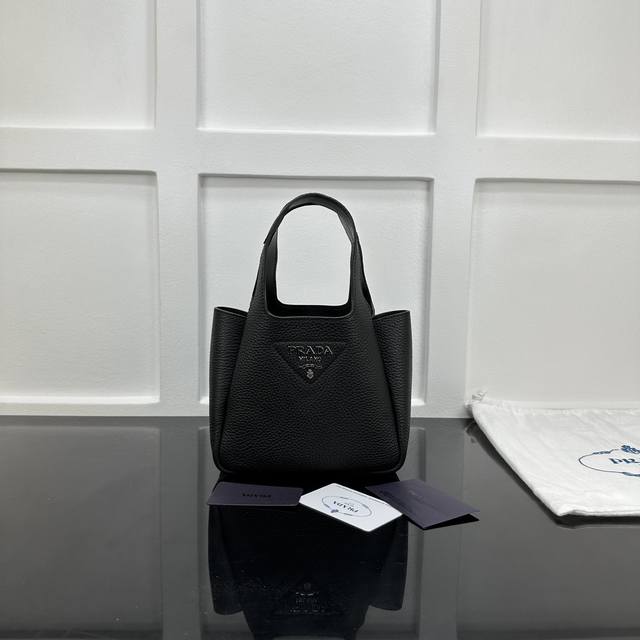 Prada new counter quality, top-grade original leather, original hardware, real s