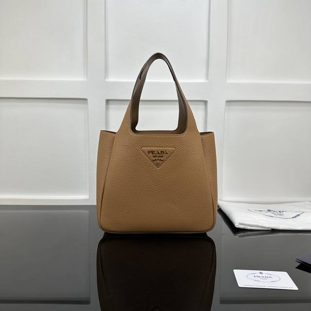 Prada new counter quality, top original calfskin, original hardware, real shot,