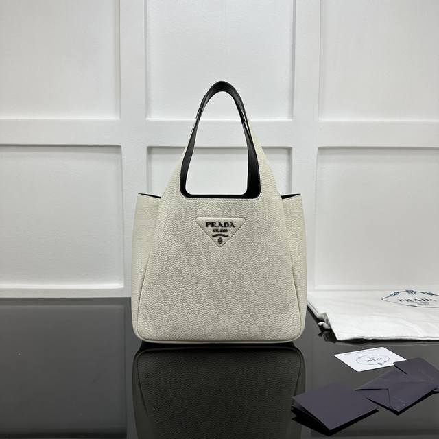 Prada new counter quality, top original calfskin, original hardware, real shot,