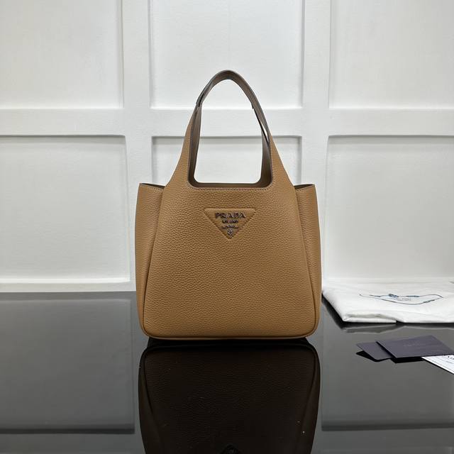 Prada new counter quality, top original calfskin, original hardware, real shot,