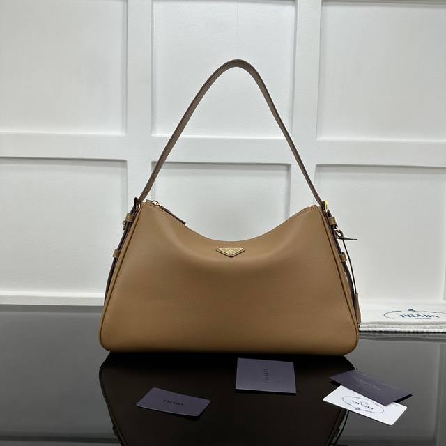 Prada new counter quality, top-grade original leather, original hardware, real s