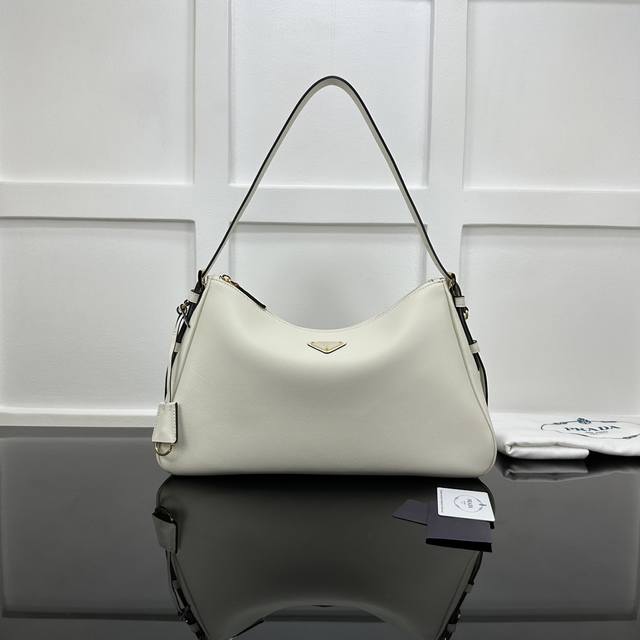 Prada new counter quality, top-grade original leather, original hardware, real s
