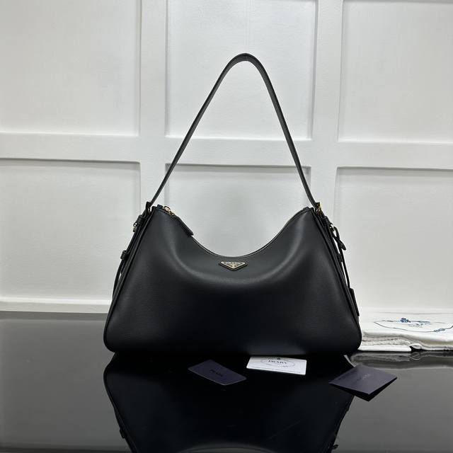 Prada new counter quality, top-grade original leather, original hardware, real s