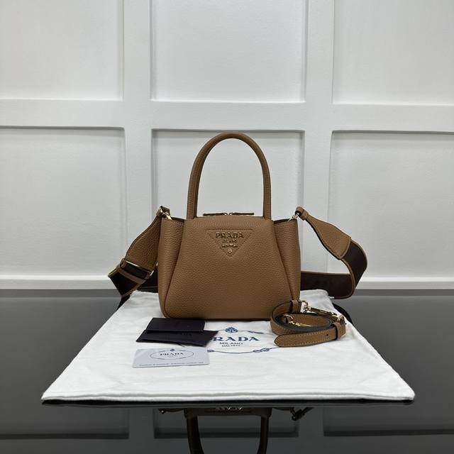 Prada new counter quality, top-grade original leather, original hardware, real s