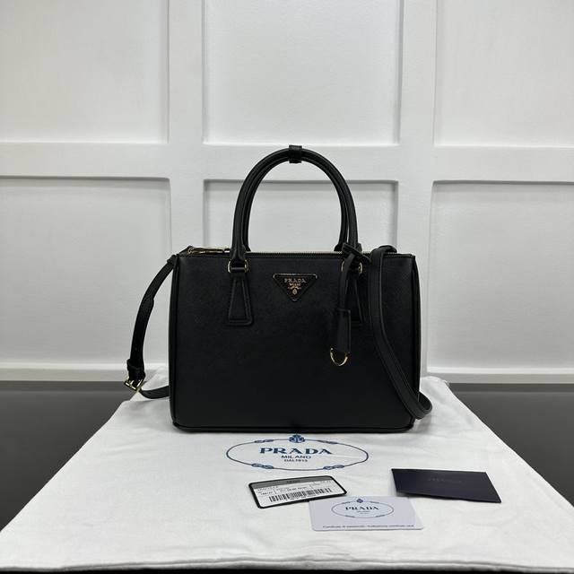 Prada killer bag medium, new counter quality, top original leather, original har