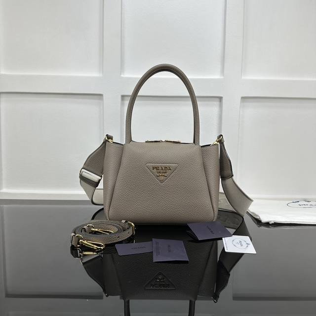 Prada new counter quality, top original deer grain leather, original hardware, r