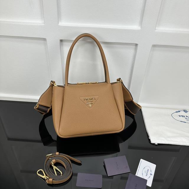 Prada new counter quality, top original deer grain leather, original hardware, r