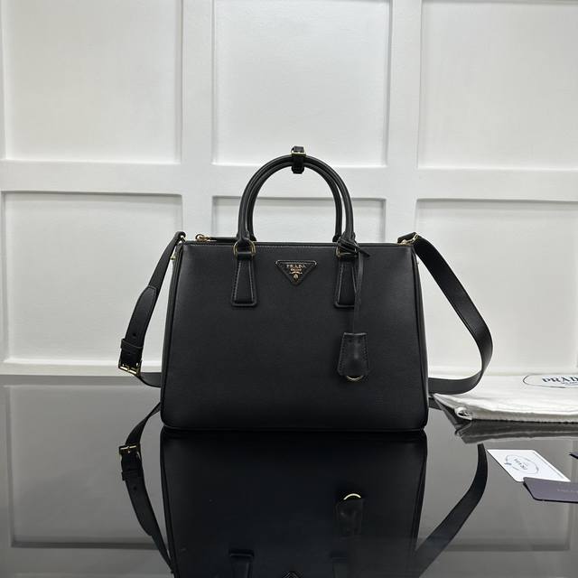 Prada new counter quality, top original leather, original hardware, killer bag l