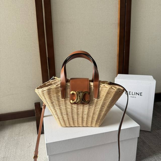 Small size of natural cowhide leather made of plant materials Purely handmade wi