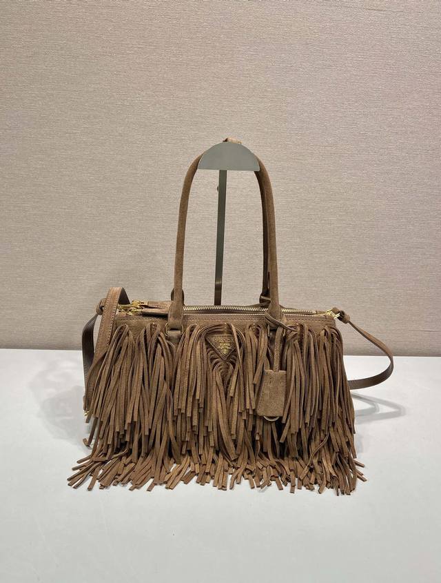 with full packaging New product tassel bag 1Ba457 suede This Galleria handbag is