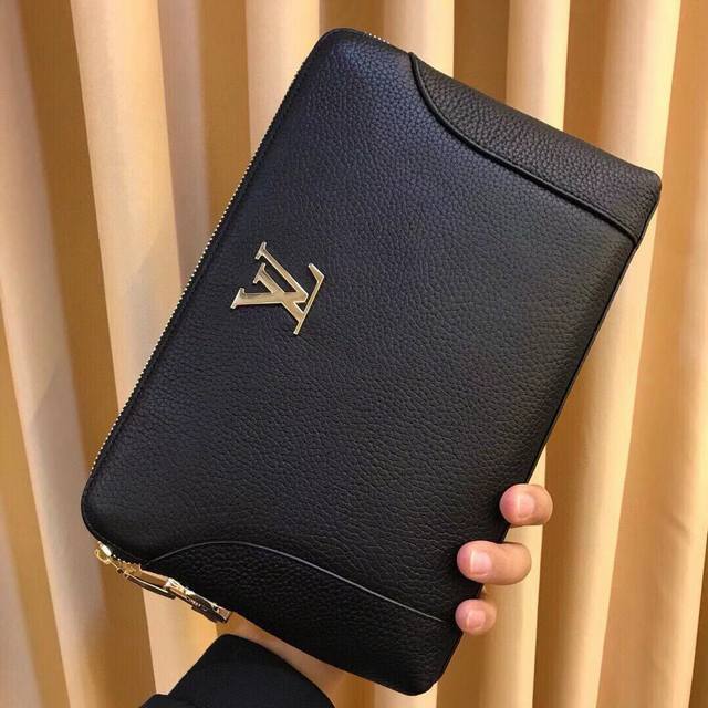 The latest 2025 luxury Lv men's handbag, selected from the best leather - high-e