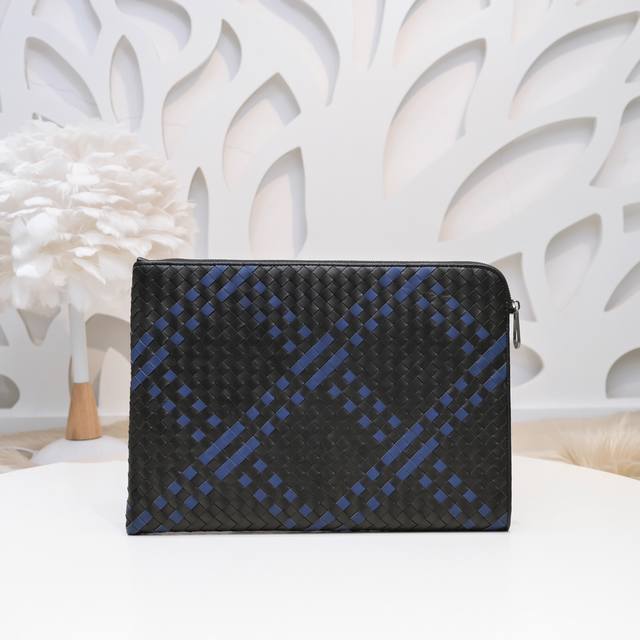 Bv-The latest men's clutch bag. Original quality. Official website. Use top waxe