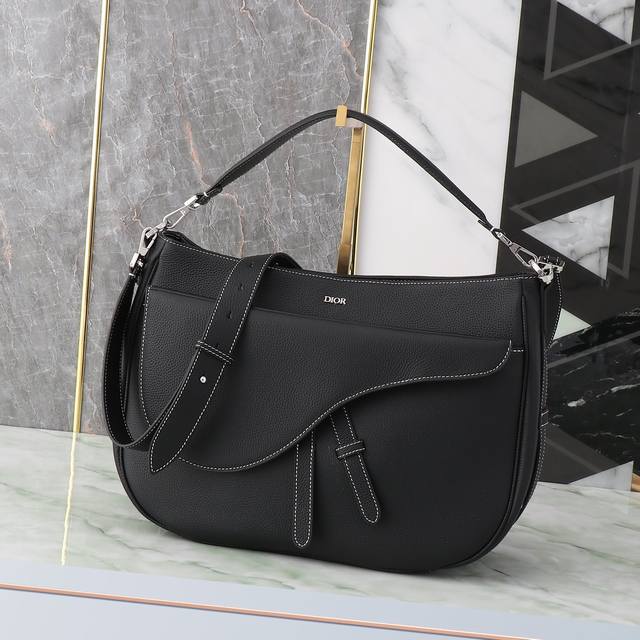 Extra Large Shipment Di.Or This saddle shoulder bag is crafted from luxurious so