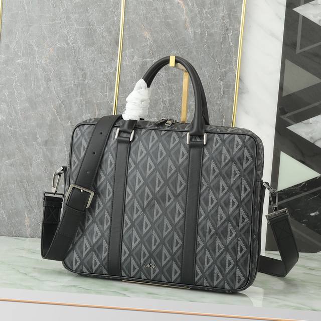Briefcase Black Cd Diamond canvas and black grained cow leather Official website