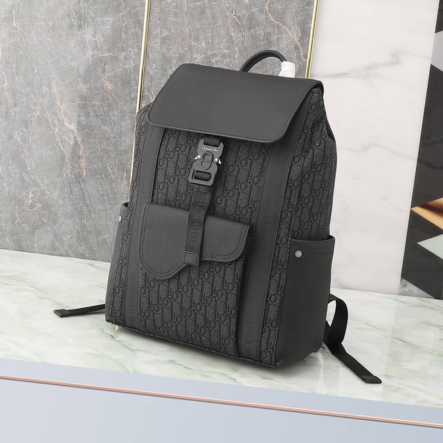 Authentic counter product for sale Original quality Dior Oblique men's backpack