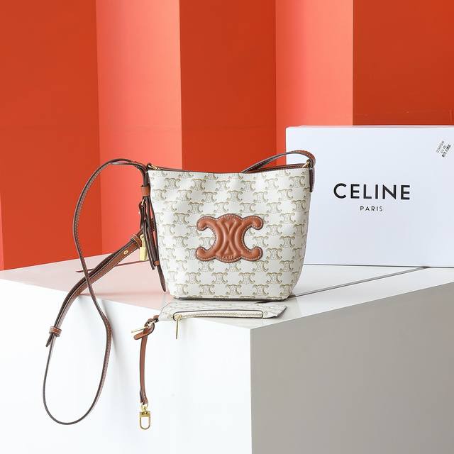 New arrival | Celin* Cuir Triome Small Logo Printed Leather Bucket Bag Continuin