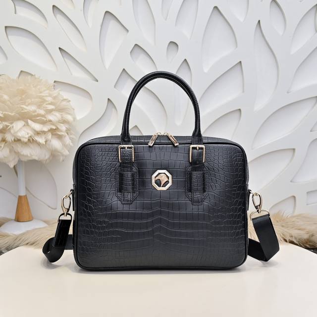 Stefano Ricci - The latest men's briefcase from Stefano Ricci. Made of imported
