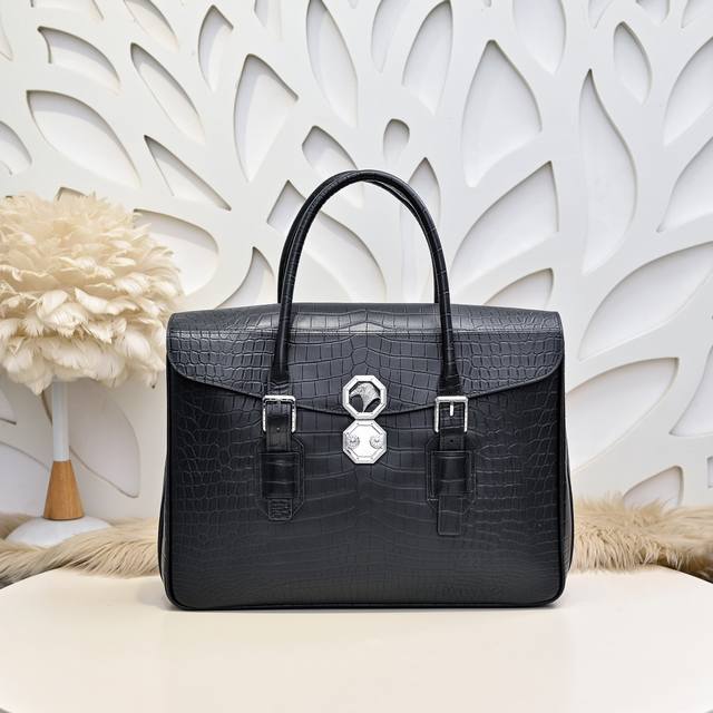 Stefano Ricci - The latest men's briefcase from Stefano Ricci. Made of imported