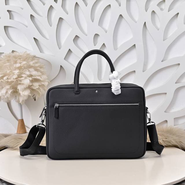 Mont Blanc - The latest men's briefcase is made of top-grain cowhide leather. It